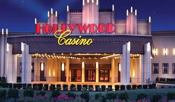 Hollywood Casino 3*