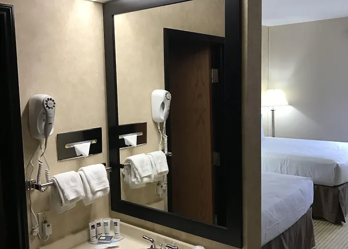 Hotel Hollywood Casino 3*