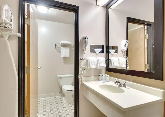 Hotel Hollywood Casino 3*