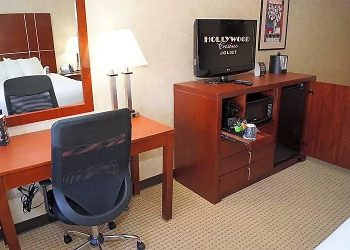 Hotel Hollywood Casino 3*