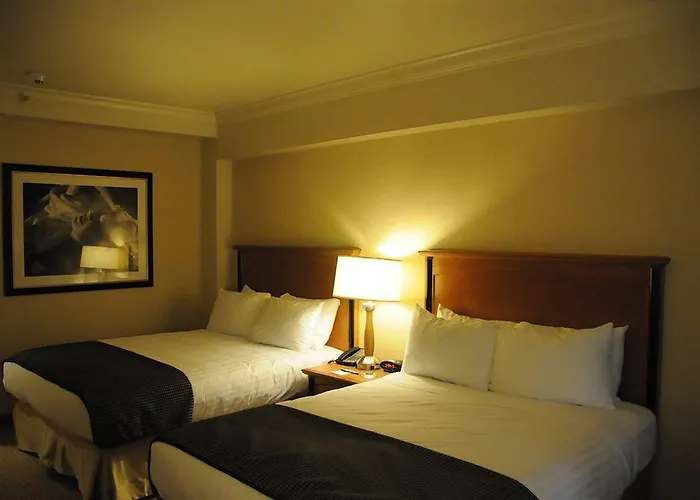Hotel Hollywood Casino 3*