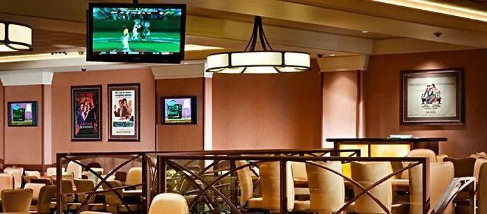 Hotel Hollywood Casino 3*